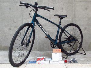 TREK トレック 2021年モデル FX Sport Carbon 4 FX4 クロスバイク サイズS DarkAquatic
