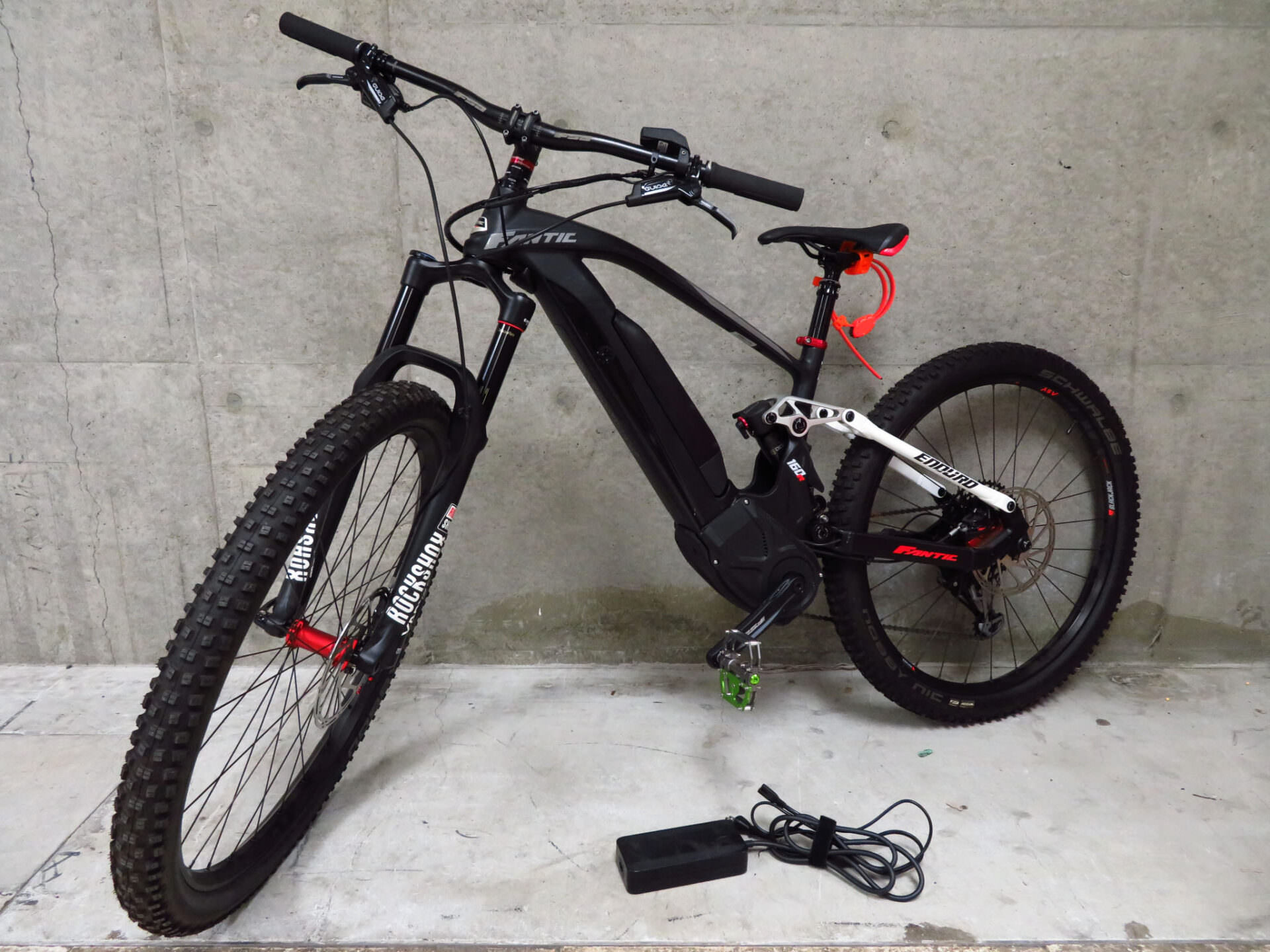 FANTIC ファンティック E-BIKES XTF1.5 Carbon カーボンフレーム サイズM XF1 INTERA 160  電動マウンテンバイク Thumbnail