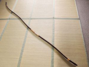 弓道 直心 並寸 カーボン 全長約221cm 重量約538g 弓