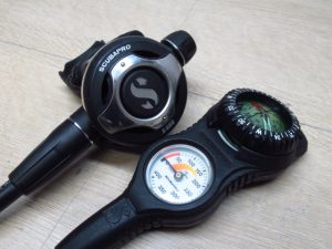 SCUBAPRO スキューバプロ レギュレーター S600 MK25 ゲージ コンパス ダイビング用品